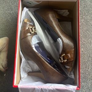 Aerosoles Good Lux Heel Rest- Size 8